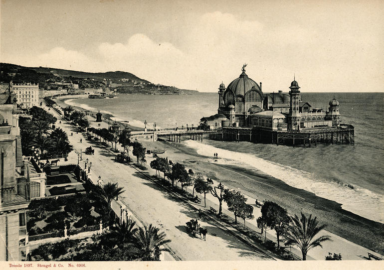 La Promenade des Anglais et le palais de la Jetée-Promenade à Nice